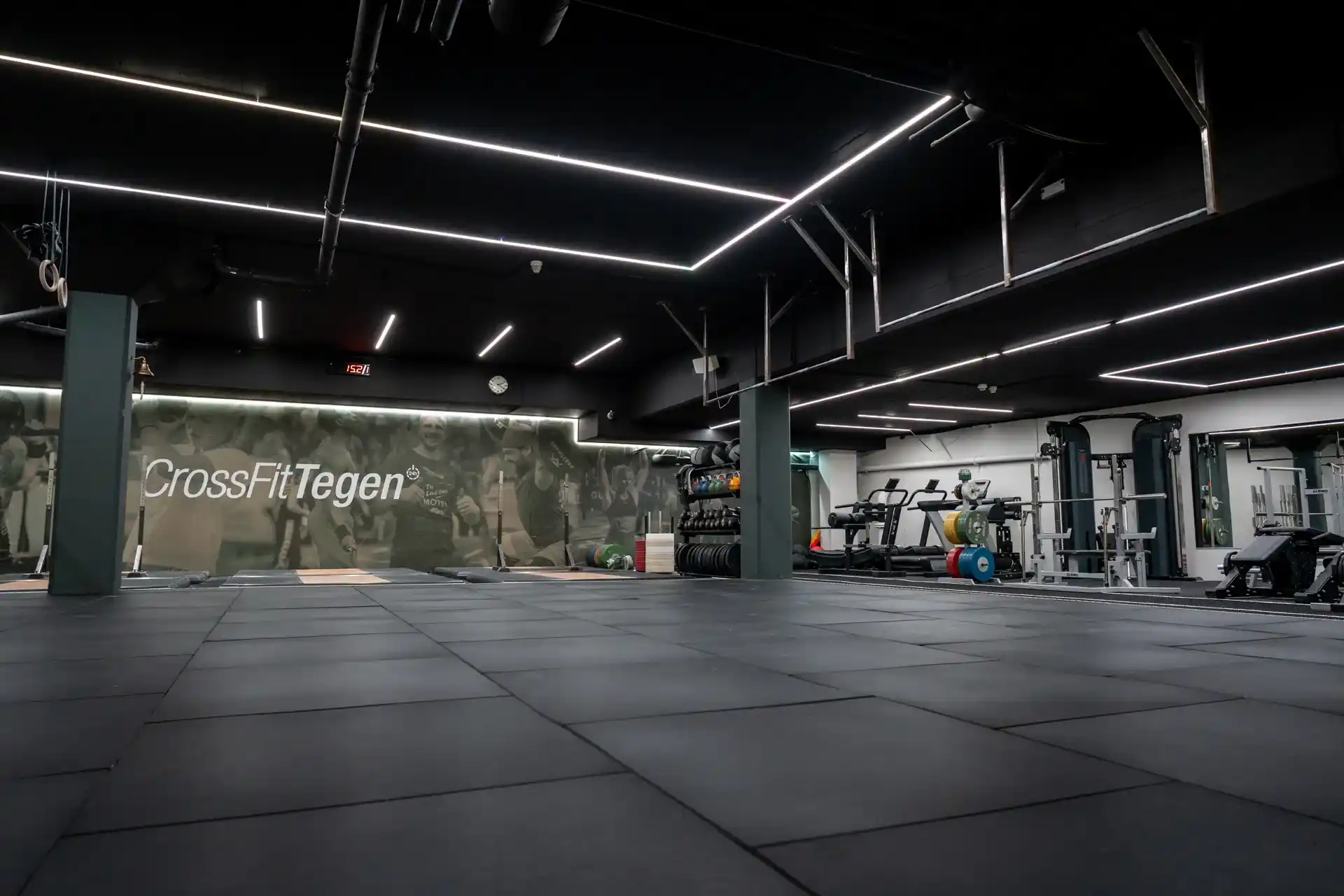Styrketräningsytan Fran på CrossFit Tegen